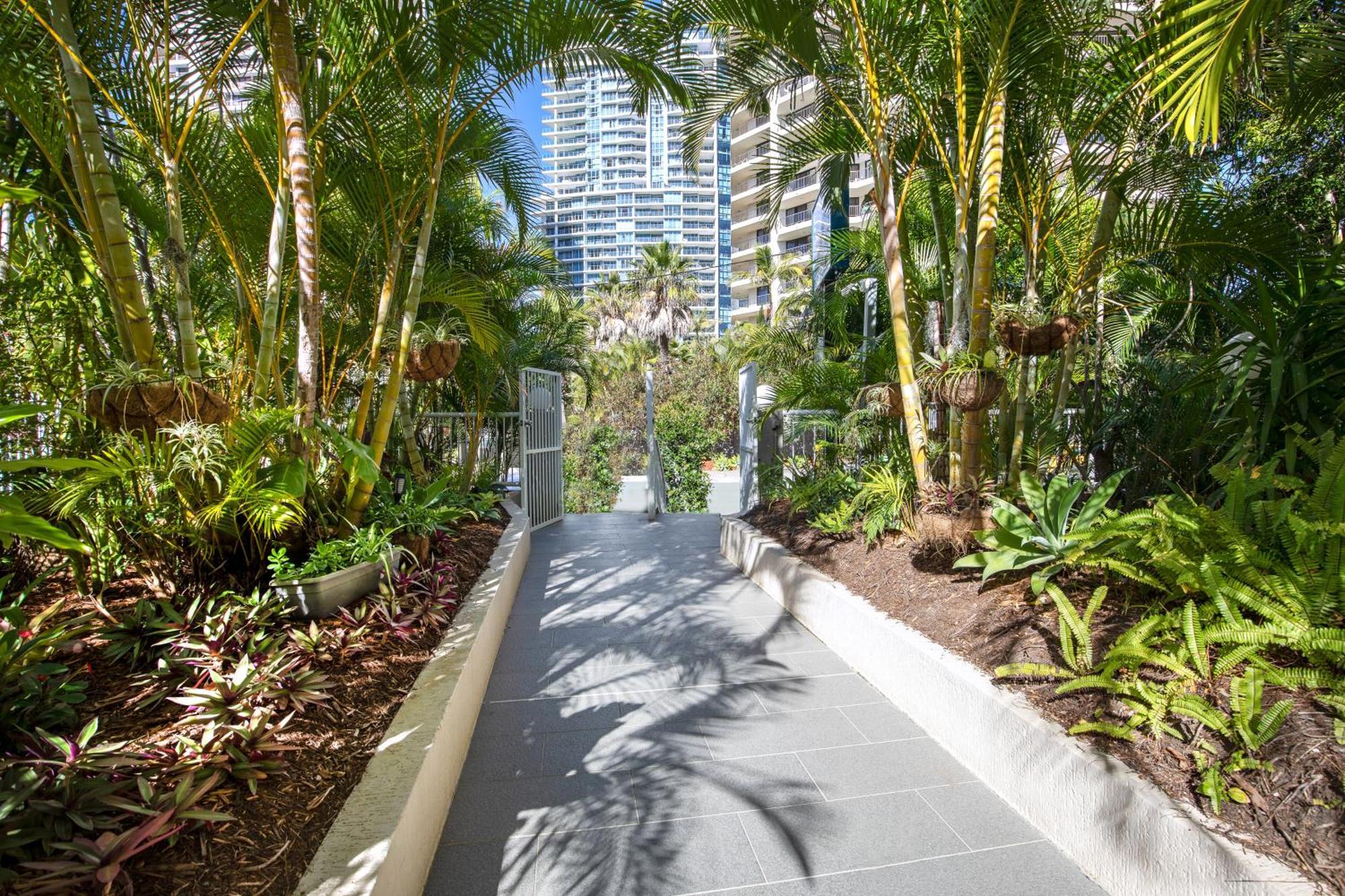 Costa D'Ora Holiday Apartments Gold Coast Exterior photo