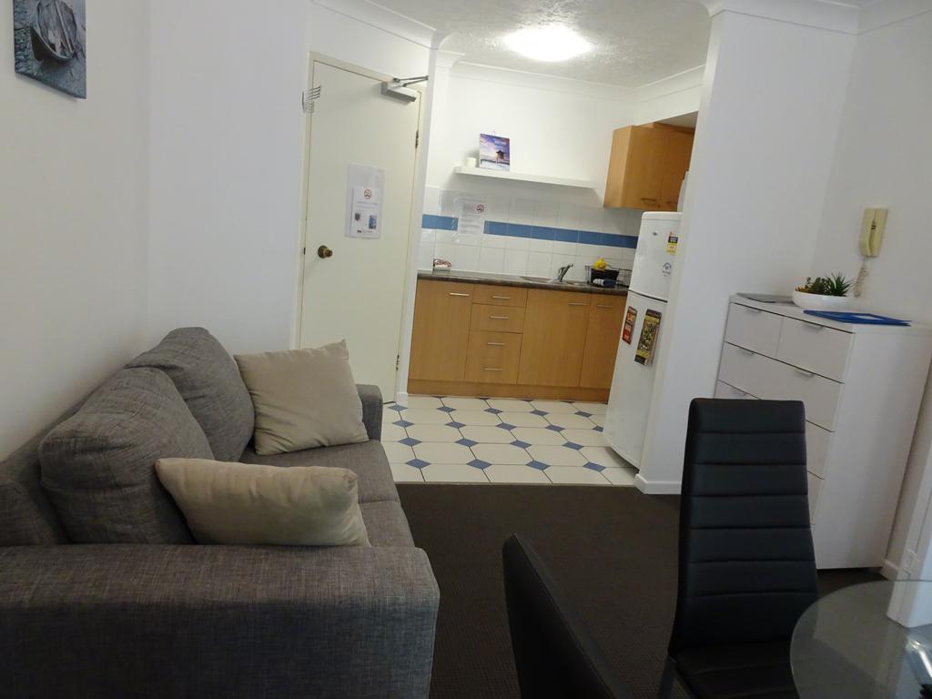 Costa D'Ora Holiday Apartments Gold Coast Room photo